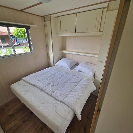 Chalet Veenmeer Tynaarlo Buitenkant foto